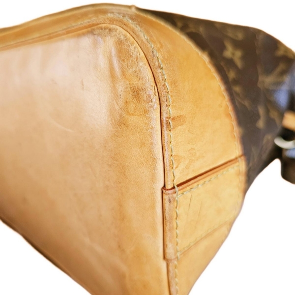 *SOLD* Louis Vuitton Horizontal Monogram Lockit GM Shoulder Bag - Picture 9 of 16